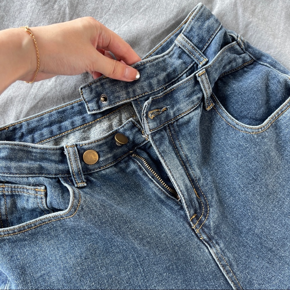 Asymmetric wide leg straight Jeans - Picture 5 of 6